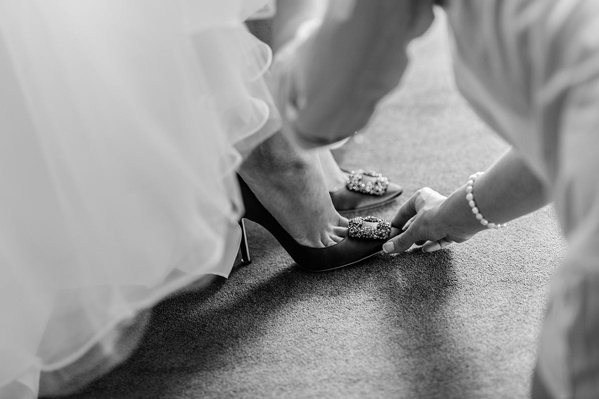 black and white wedding photos details