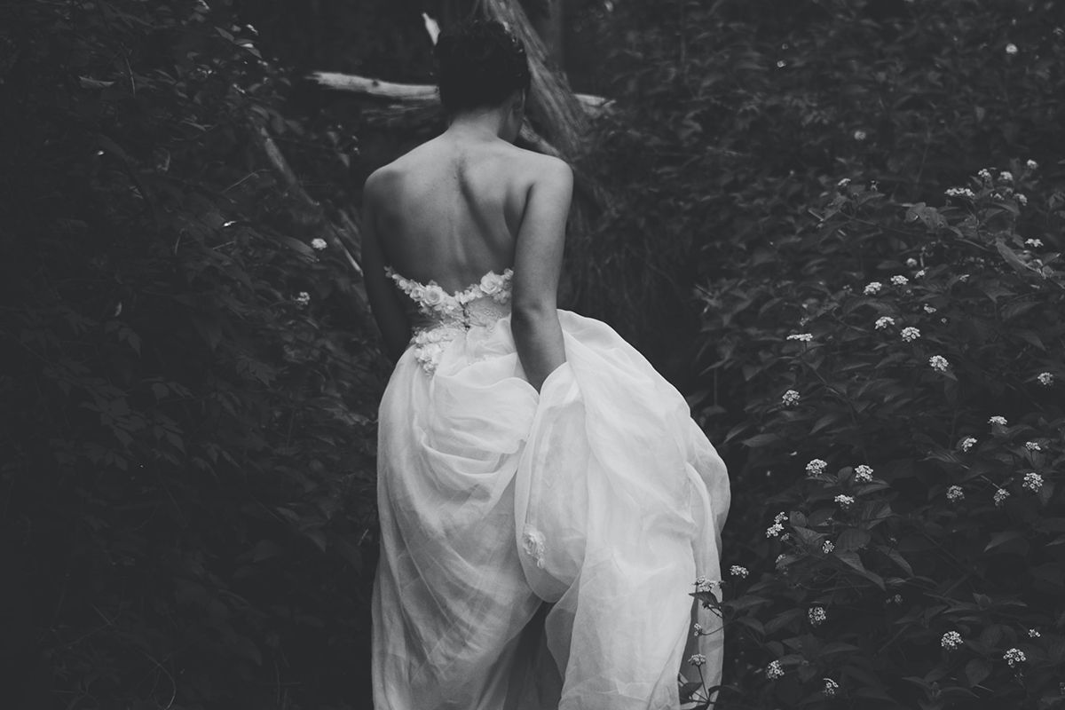 black and white wedding photos dramatic