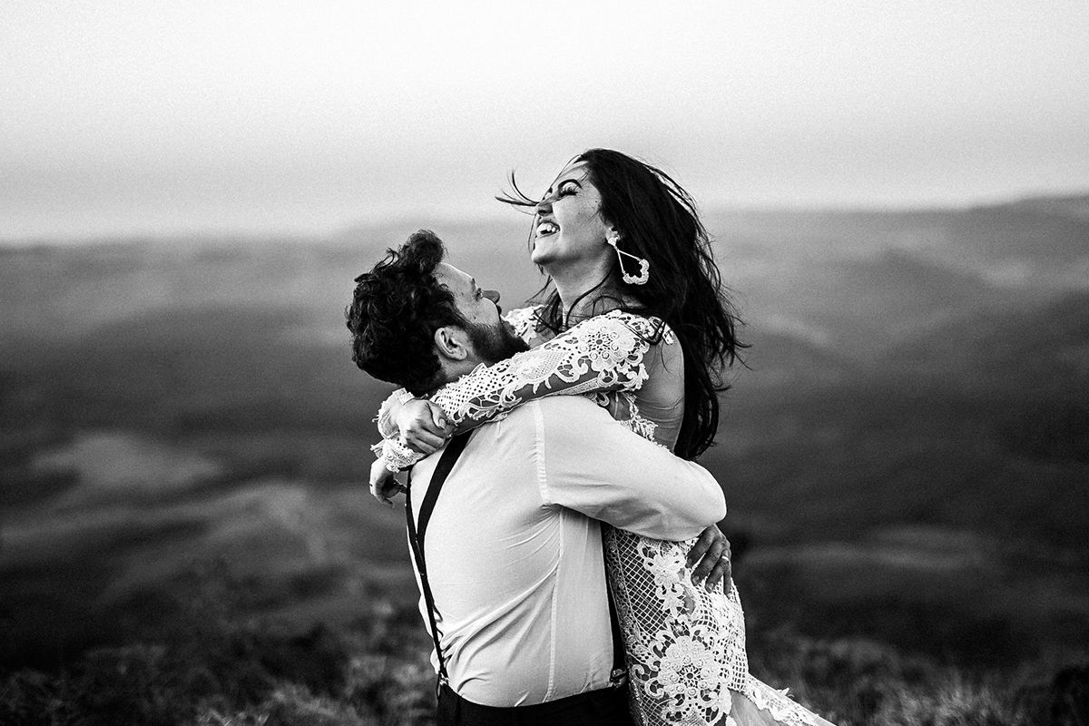 black and white wedding photos emotions