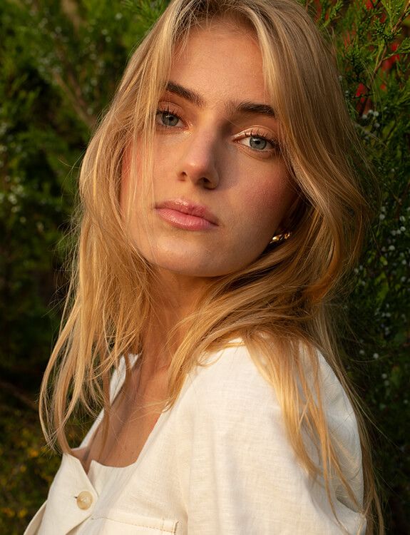 highend retouching female portrait before